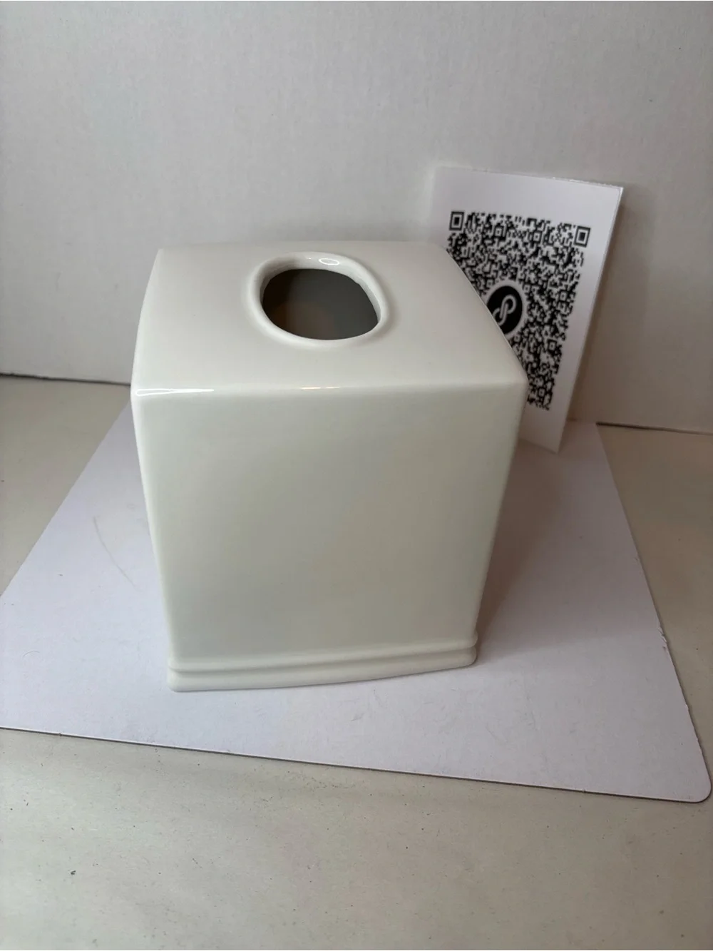 Fleurs de Jardin White Ceramic Tissue Box Cover